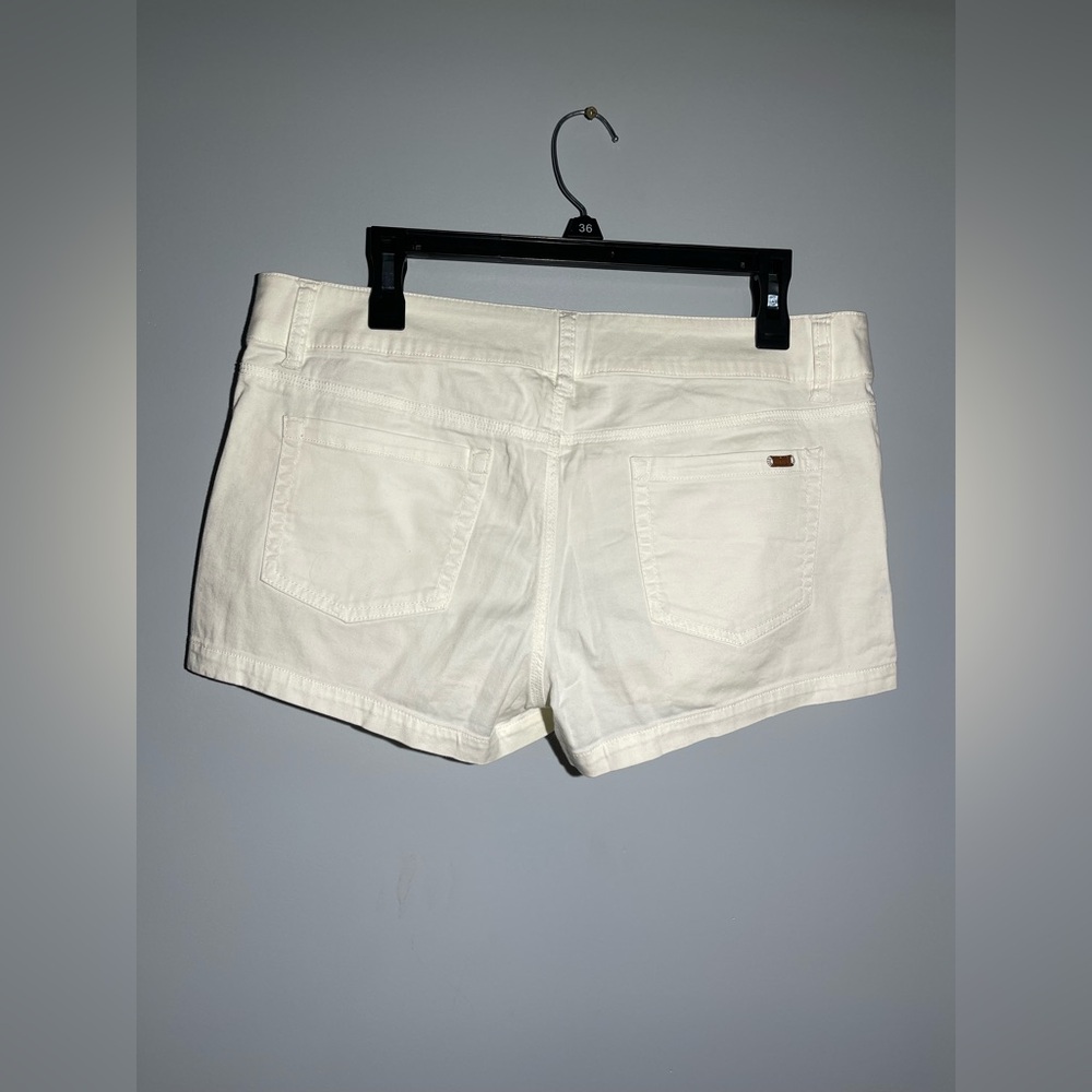 Guess White Jean Shorts Casual Style - Picture 5 of 12